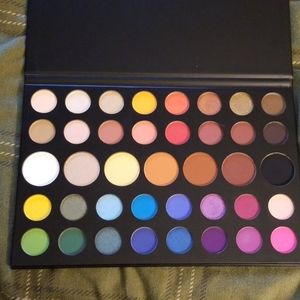 ALMOST NEW Morphe x James Charles FULL SIZE